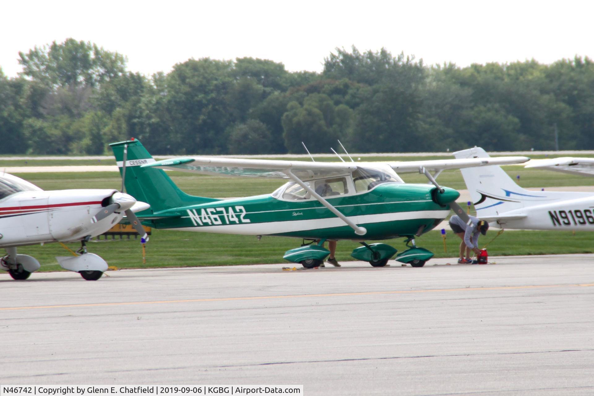 N46742, 1968 Cessna 172K Skyhawk C/N 17257463, Found on the ramp