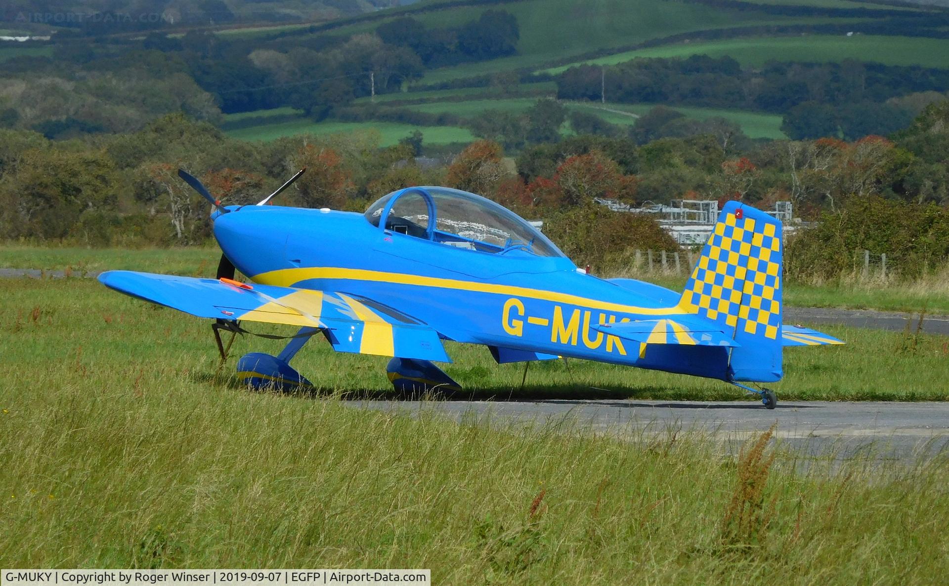G-MUKY, 2010 Vans RV- 8 C/N LAA-303-14998, Visiting RV-8.