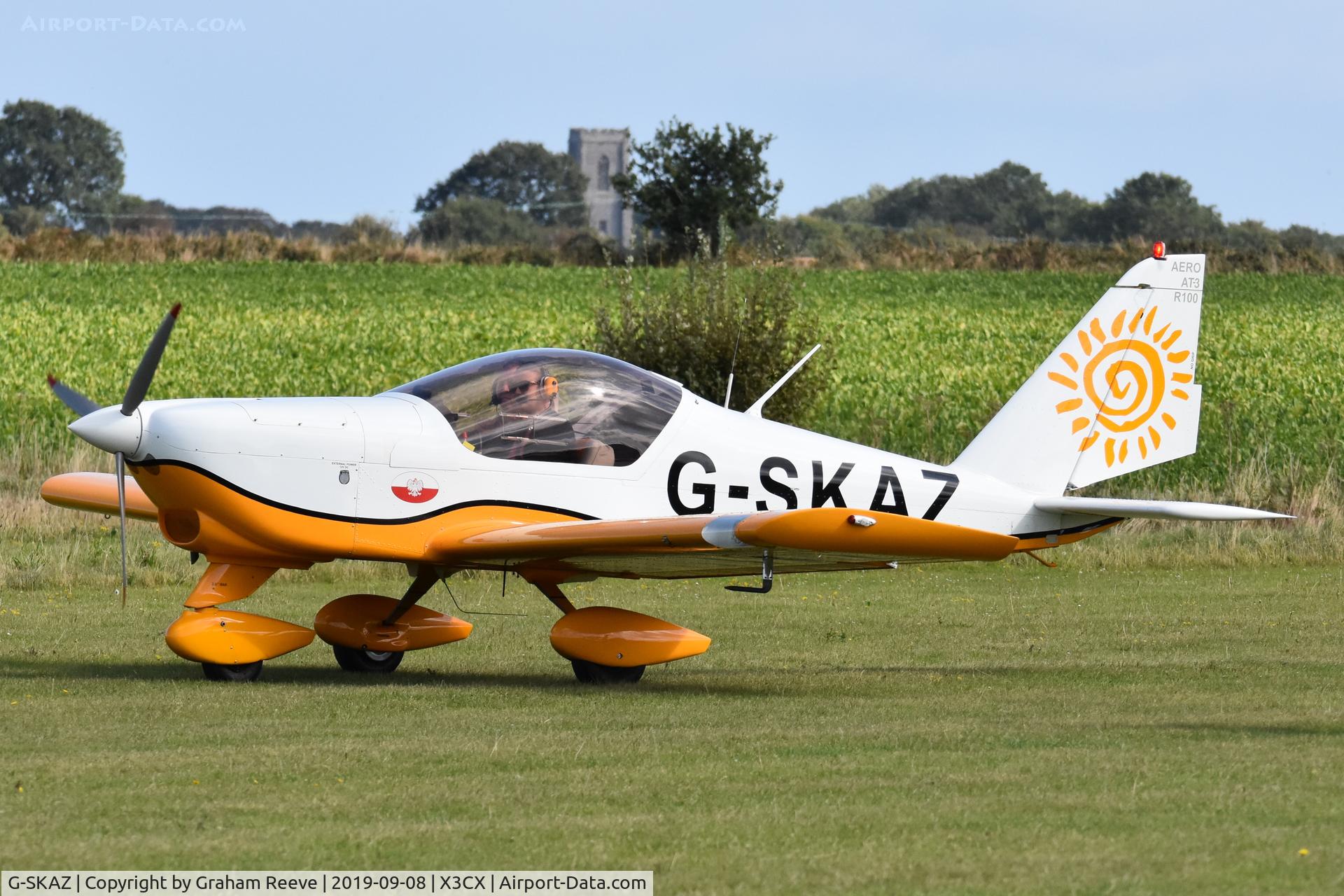 G-SKAZ, 2010 Aero AT-3 R100 C/N AT3-055, Departing from Northrepps.