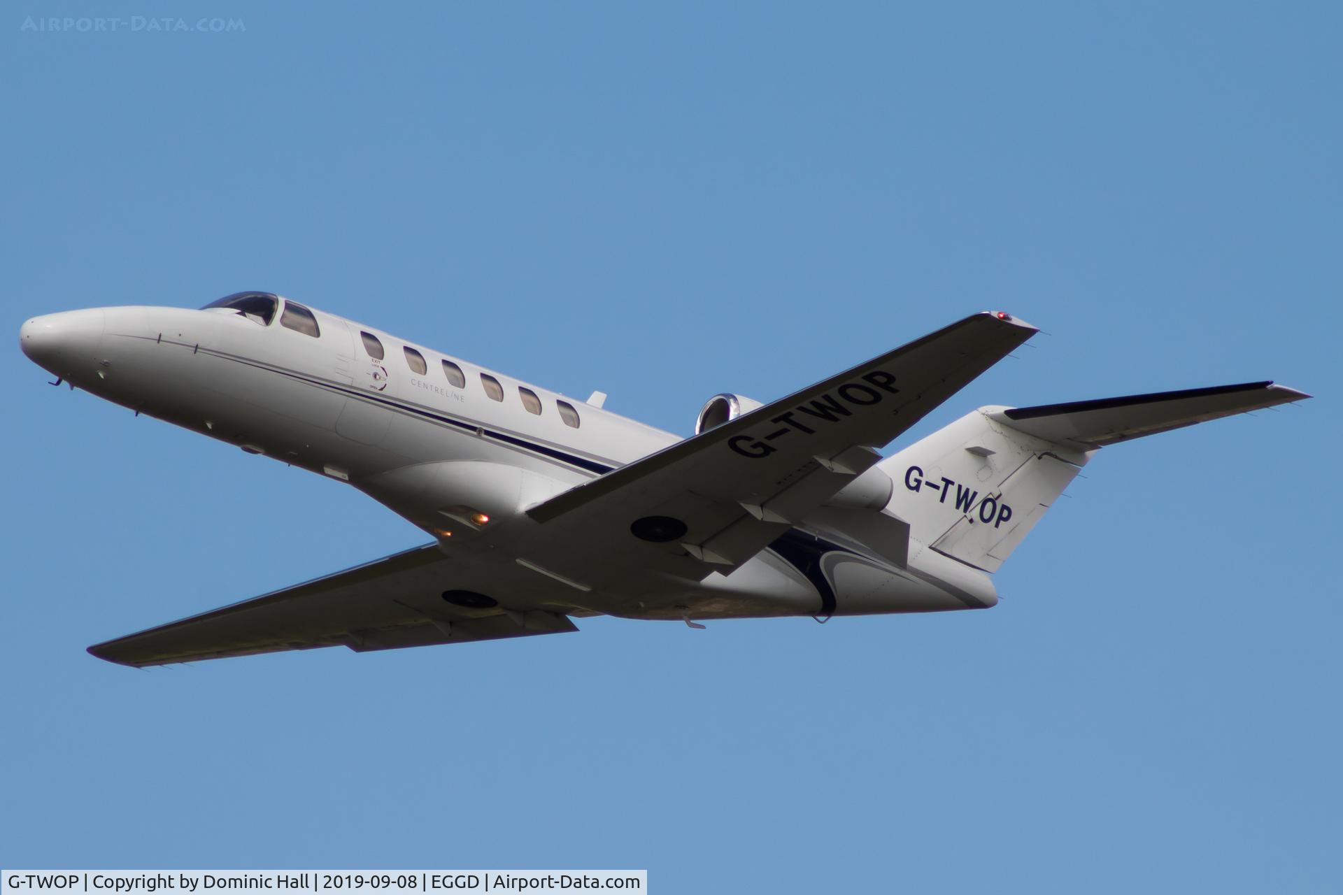 G-TWOP, 2008 Cessna 525A CitationJet CJ2+ C/N 525A-0397, Departing RWY 27