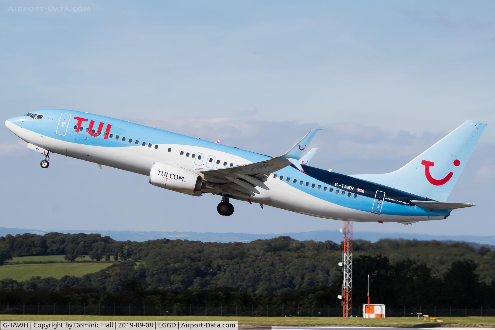 G-TAWH, 2012 Boeing 737-8K5 C/N 38107, Departing RWY 27