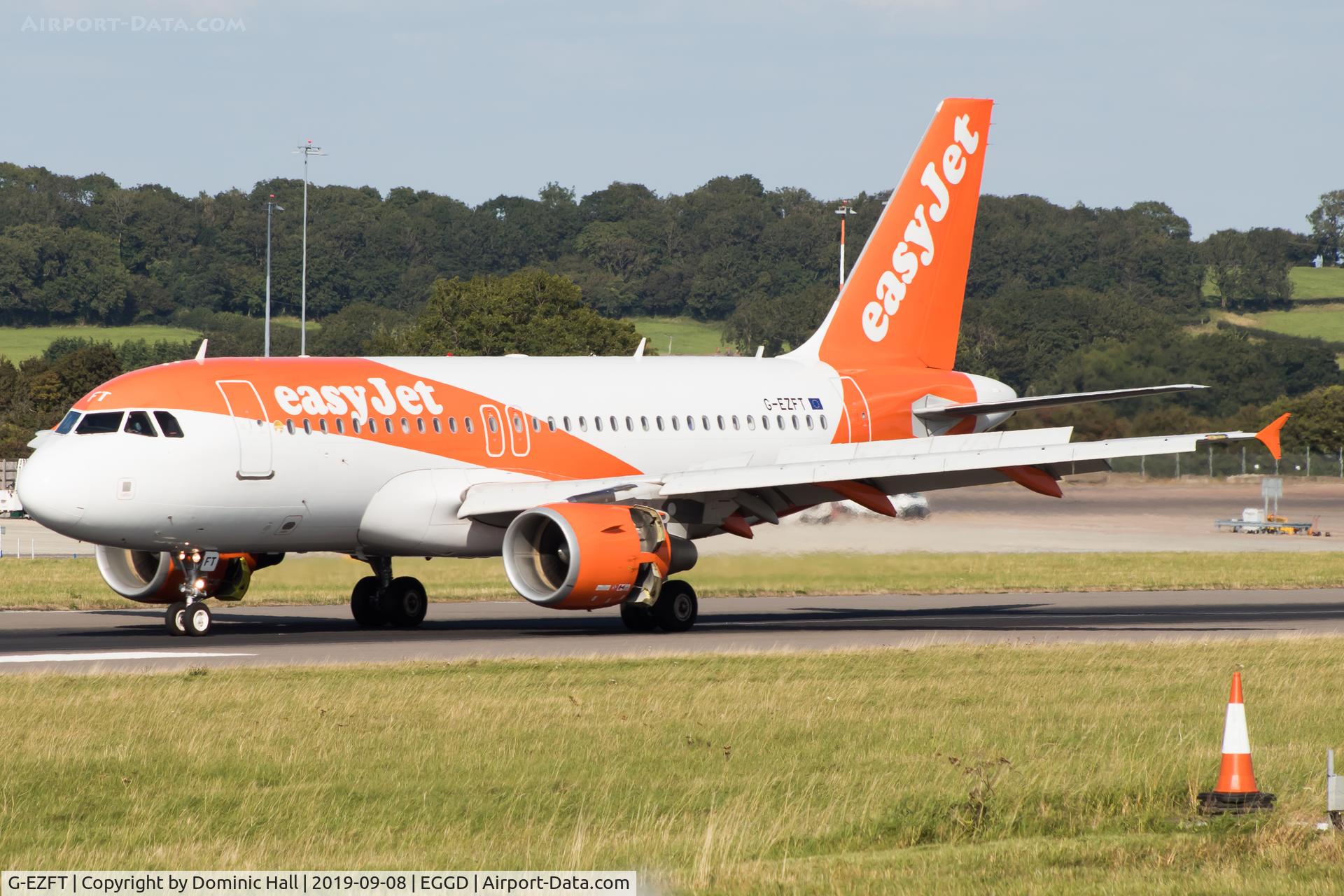 G-EZFT, 2009 Airbus A319-111 C/N 4132, Landing RWY 27