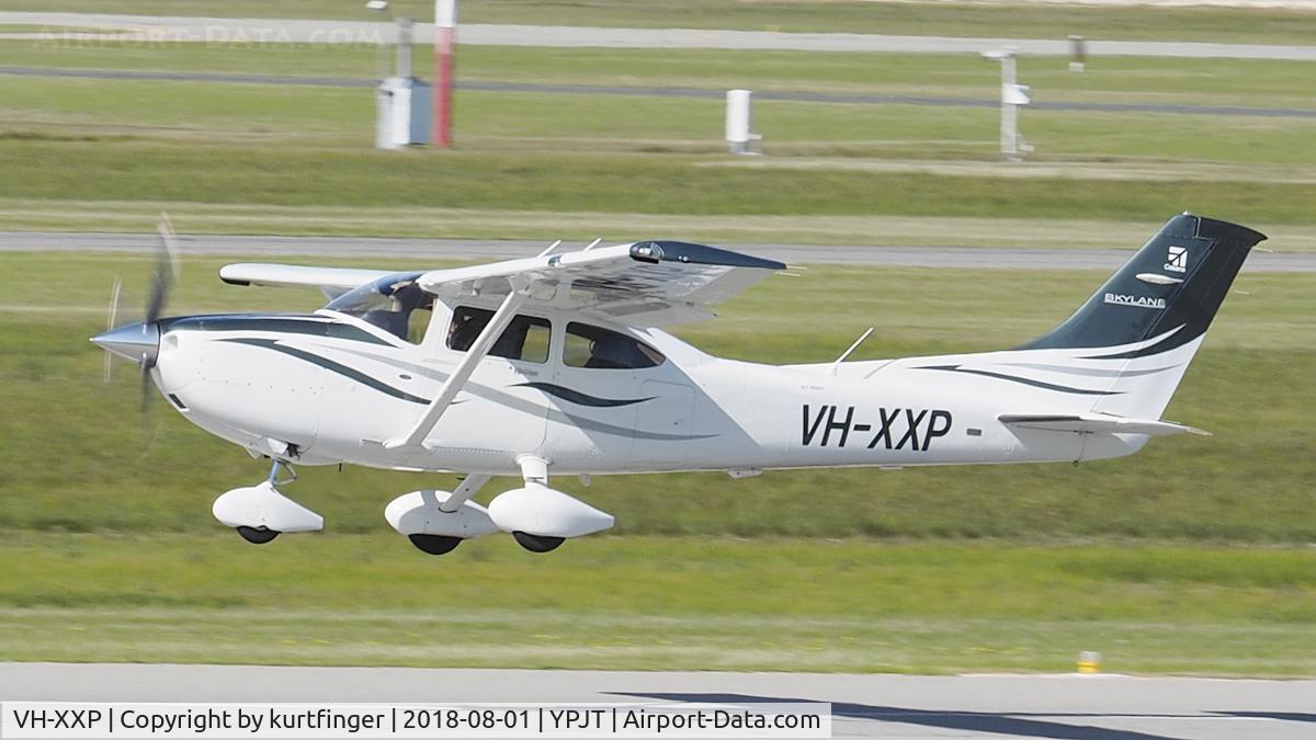 VH-XXP, 2008 Cessna Allardice 182T C/N 182-82097, Cessna 182T Skylane VH-XXP  rwy 06L YPJT 110818.
