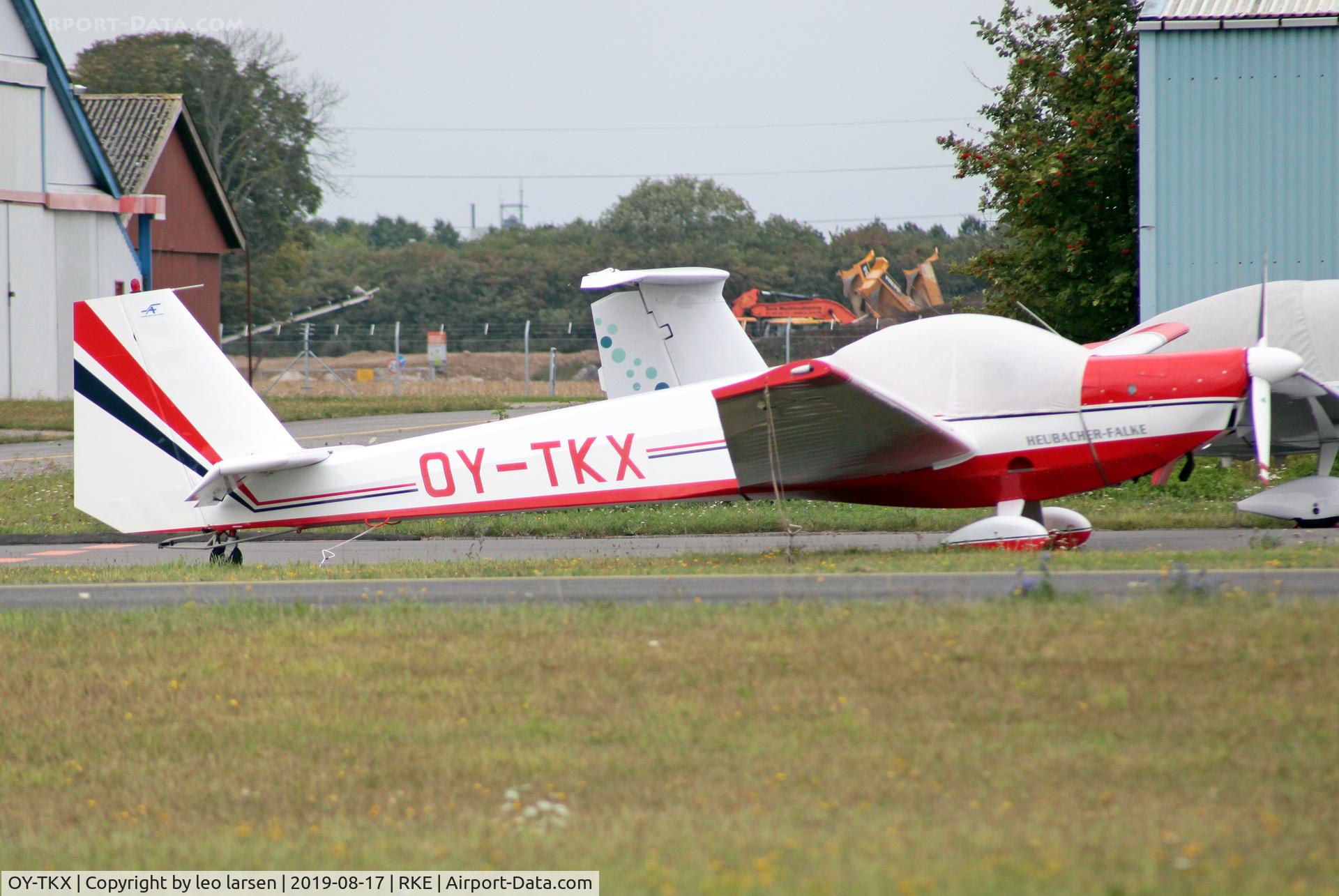 OY-TKX, 2009 Scheibe SF-25C Falcke C/N 44722, Roskilde 17.8.2019
