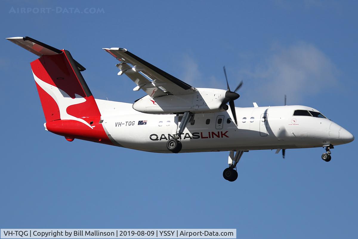 VH-TQG, 1996 De Havilland Canada DHC-8-201 Dash 8 C/N 430, finals to 2-5