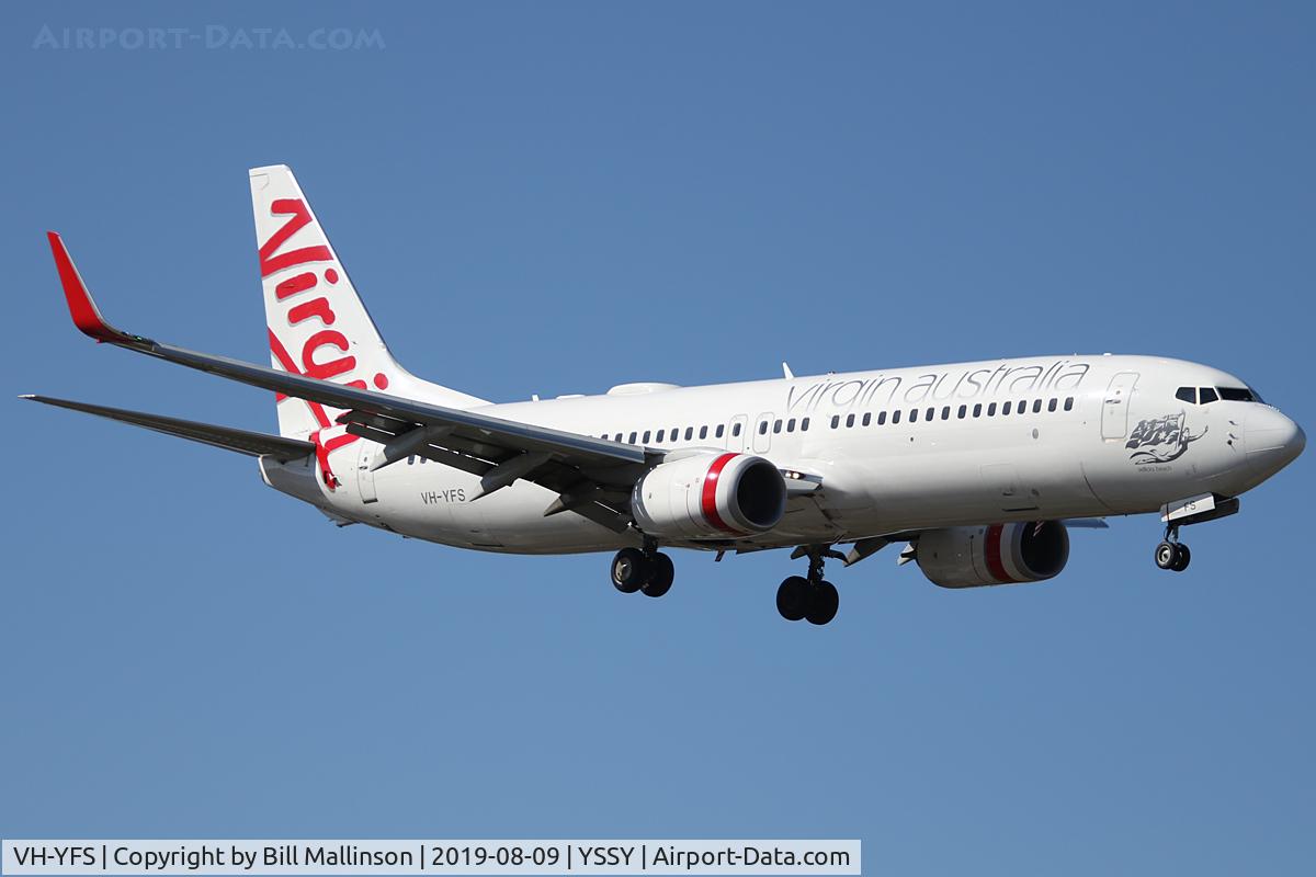 VH-YFS, 2015 Boeing 737-8FE C/N 41027, finals to 2-5