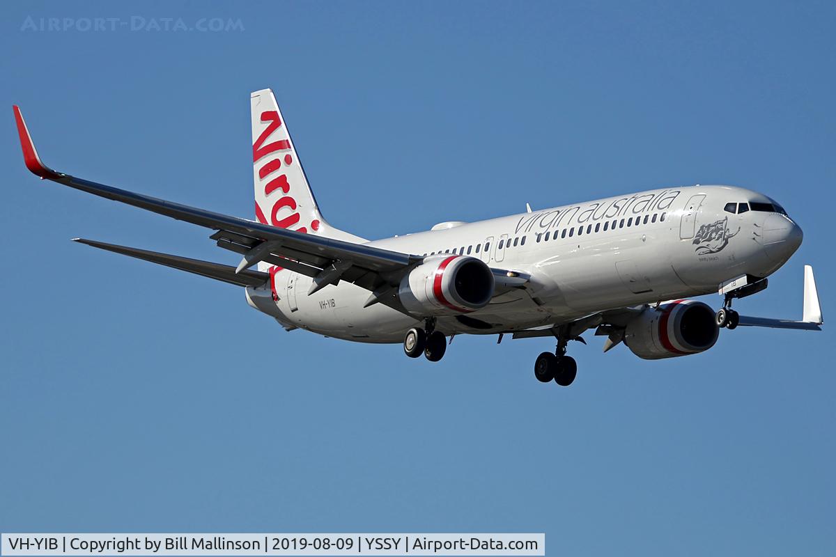 VH-YIB, 2011 Boeing 737-8FE C/N 37825, finals to 2-5