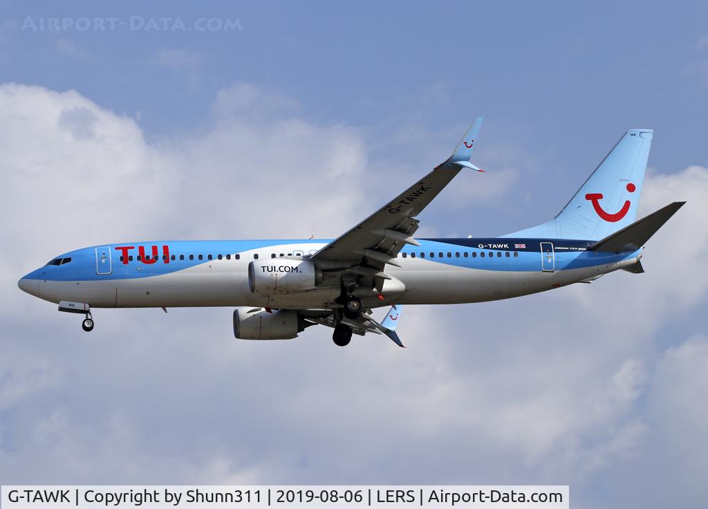 G-TAWK, 2012 Boeing 737-8K5 C/N 37239, Landing rwy 25