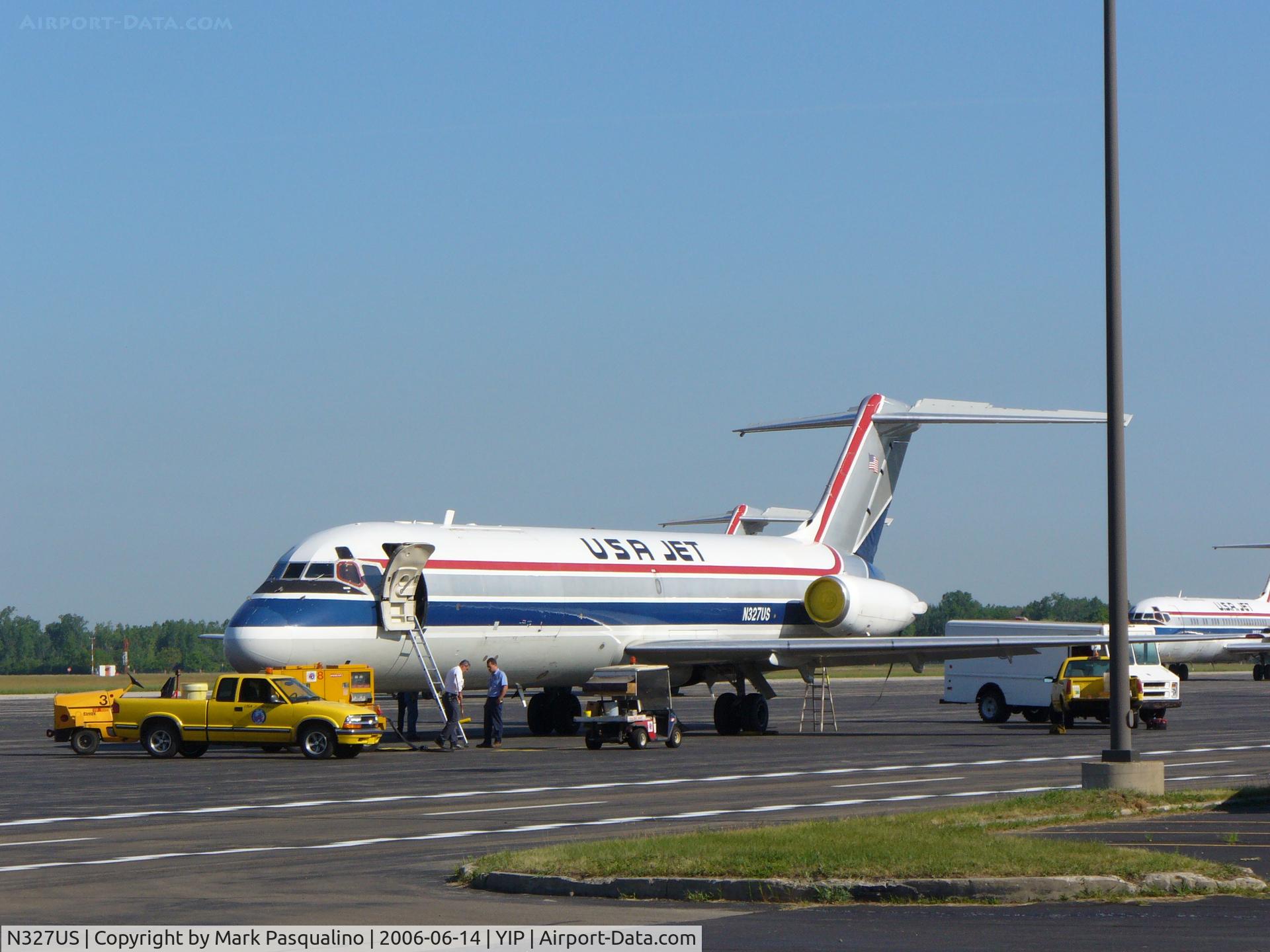 N327US, Douglas DC-9-33F C/N 47414, East Ramp