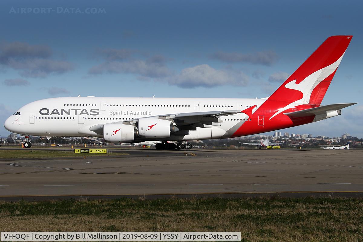 VH-OQF, 2009 Airbus A380-842 C/N 029, waiting for 2-5