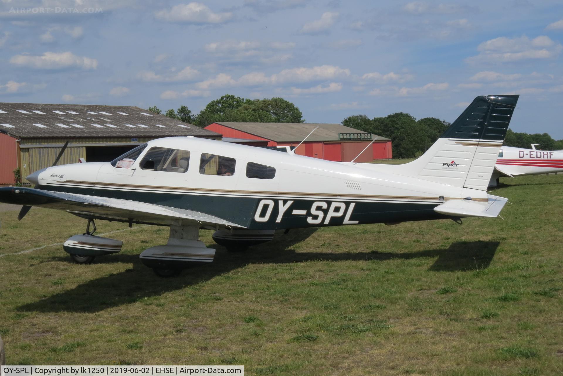 OY-SPL, 1998 Piper PA-28-181 Cherokee Archer III C/N 2843164, This plane made a fuel stop at Breda International Airport