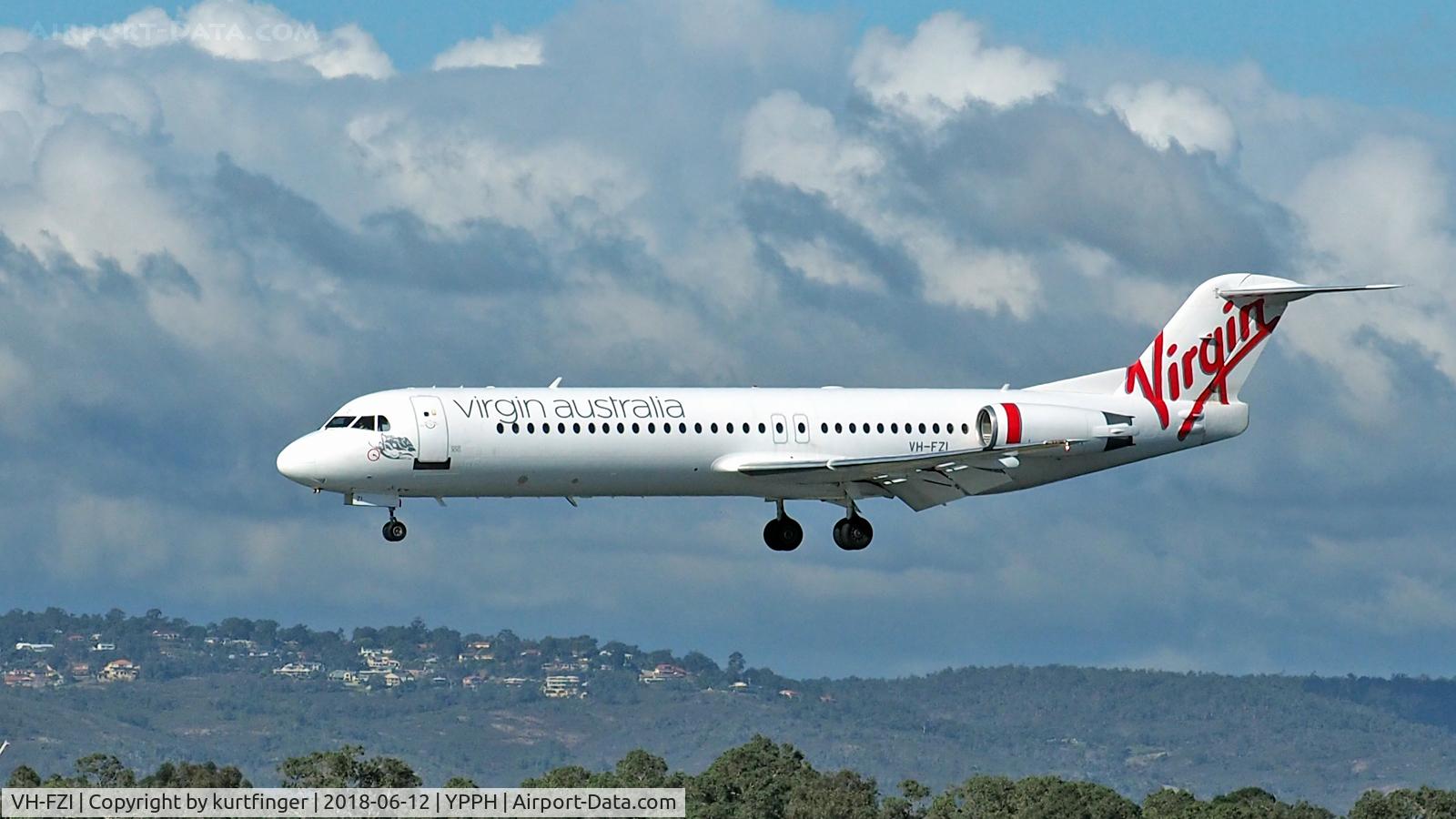 VH-FZI, 1991 Fokker 100 (F-28-0100) C/N 11333, Fokker 100. Virgin Australia VH-FZI final Rwy 03 YPPH, 120618