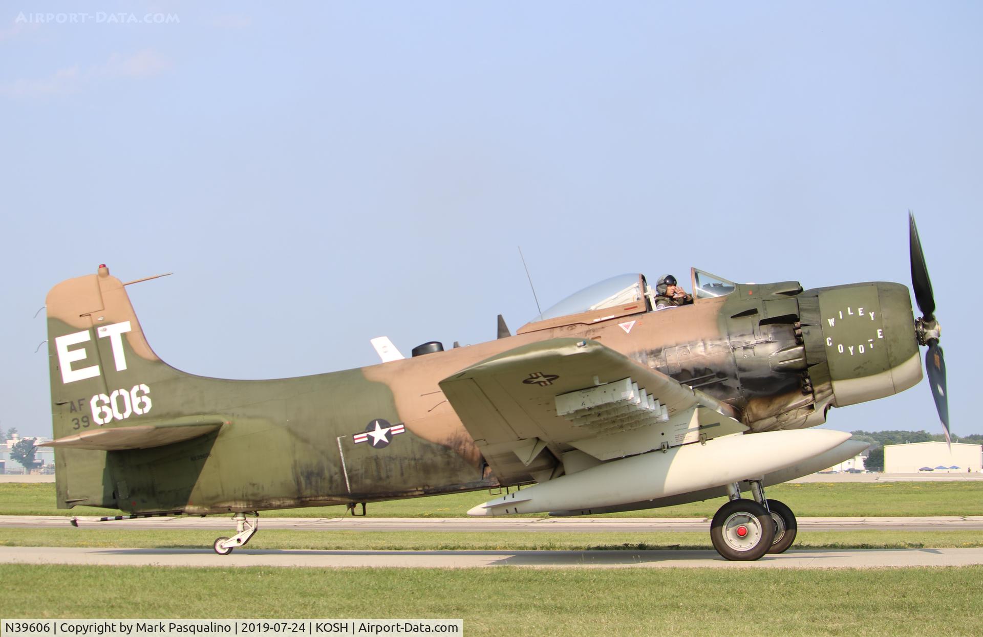 N39606, 1955 Douglas AD-6 Skyraider C/N 10838, Douglas AD-6