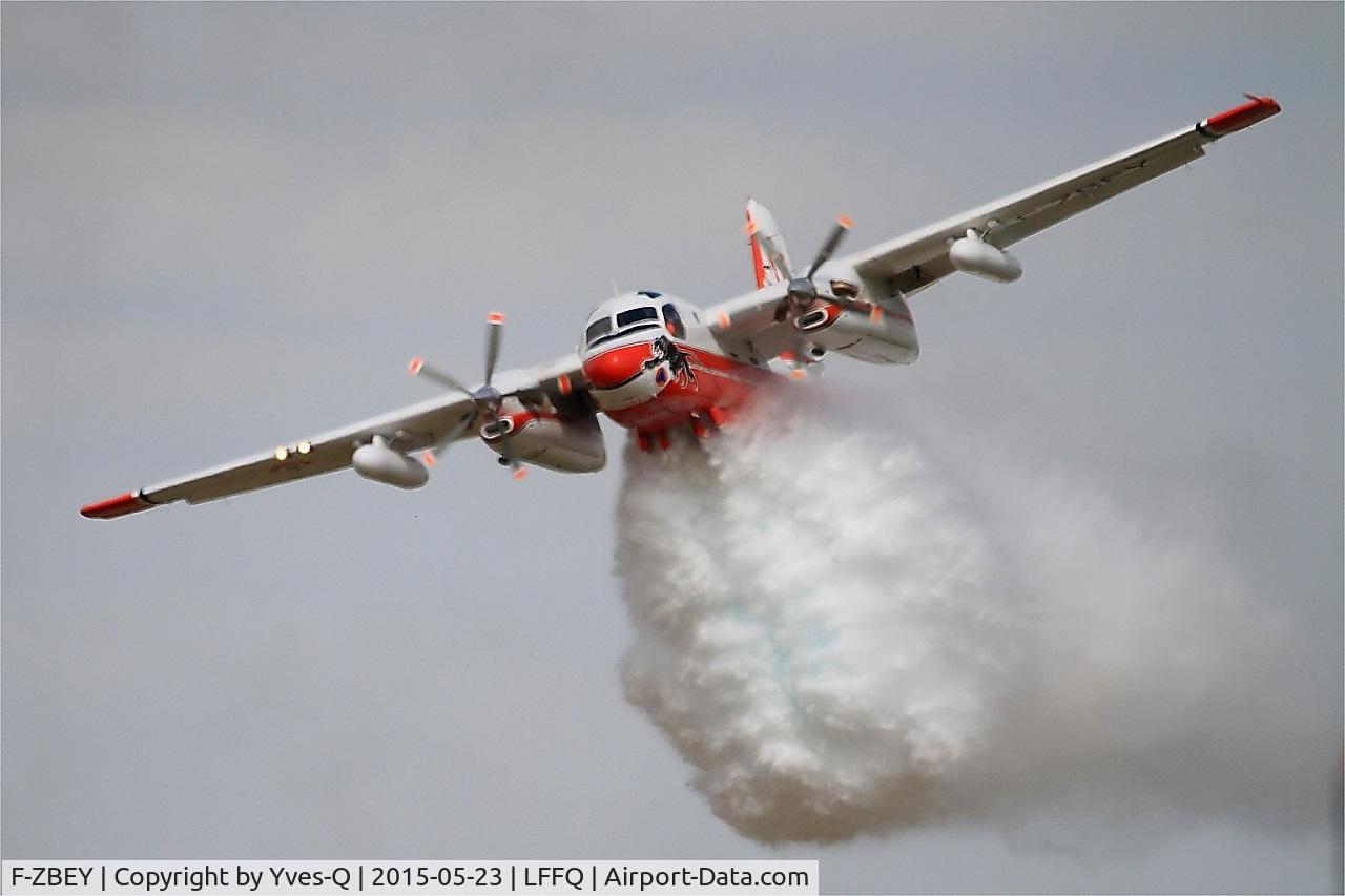 F-ZBEY, Grumman TS-2A/Conair Turbo Firecat C/N 400 (017), Grumman TS-2A-Conair Turbo Firecat, On display, La Ferté-Alais airfield (LFFQ) Airshow 2015