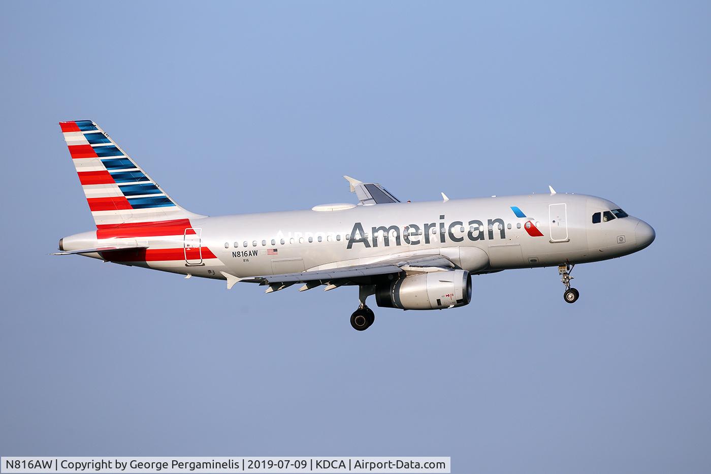 N816AW, 2000 Airbus A319-132 C/N 1350, Turning final for runway 19