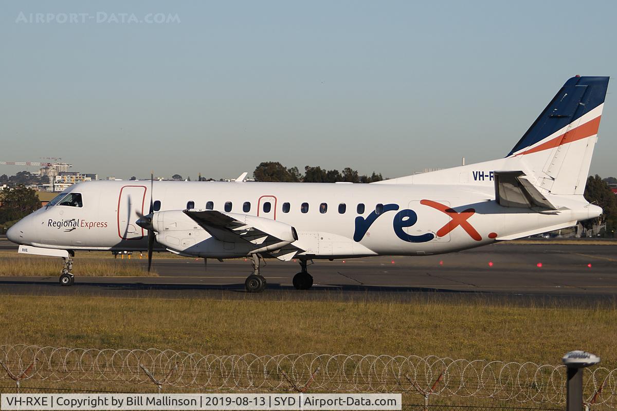 VH-RXE, 1991 Saab 340B C/N 340B-275, taxiing to 3-4R