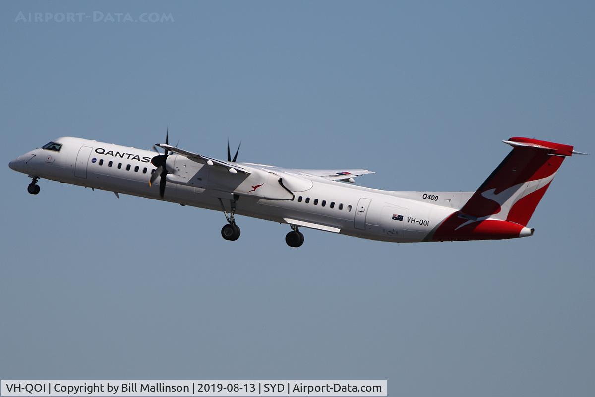 VH-QOI, 2007 De Havilland Canada DHC-8-402Q Dash 8 C/N 4189, off from 1-6R