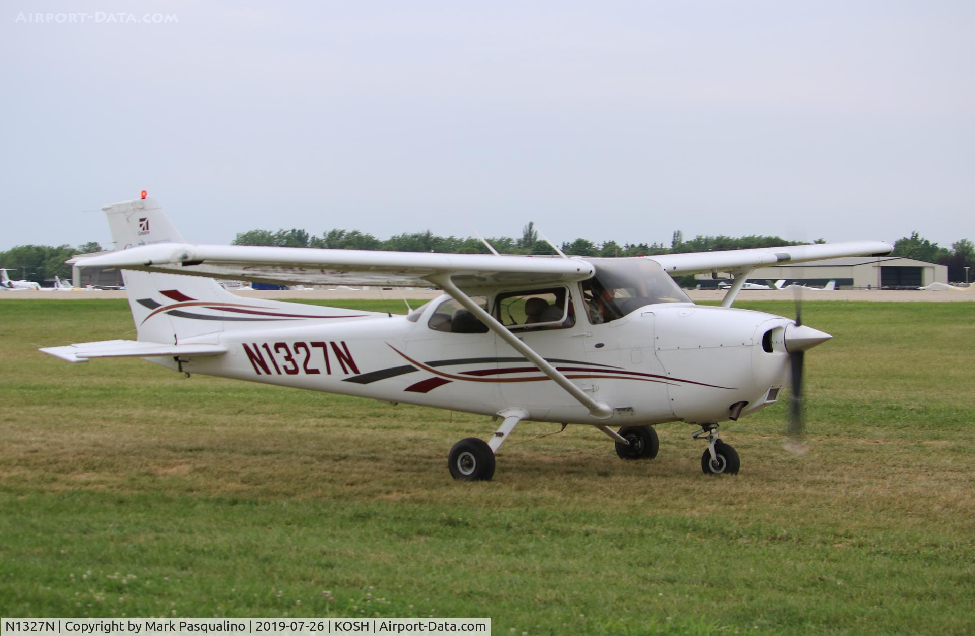 N1327N, 2006 Cessna 172S C/N 172S10380, Cessna 172S