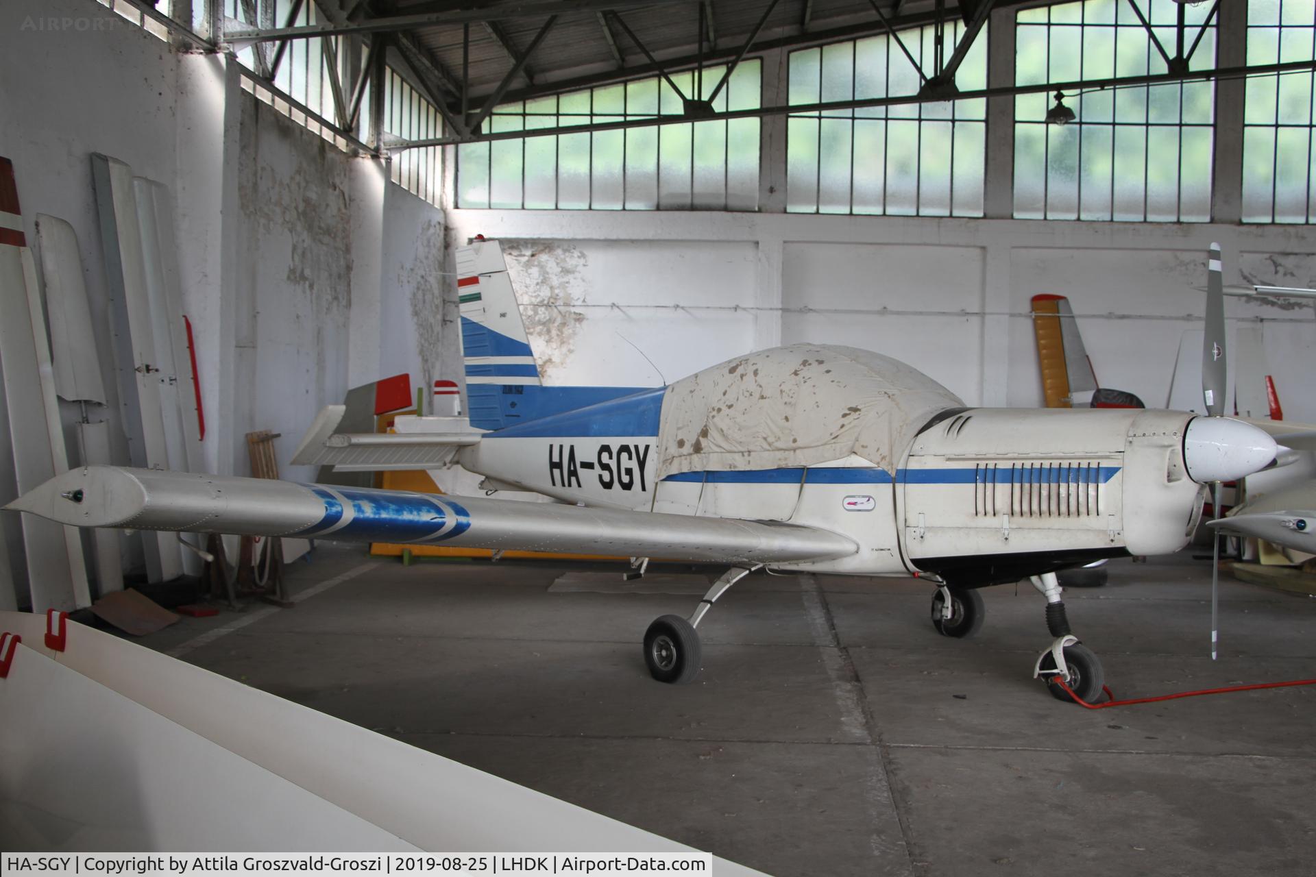 HA-SGY, 1989 Zlin Z-142 C/N 0487, LHDK - Dunakeszi Airport, Hungary