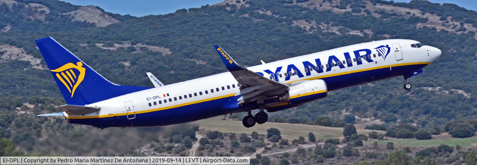 EI-DPL, 2007 Boeing 737-8AS C/N 33611, Aeropuerto de Foronda - Vitoria-Gasteiz - Euskadi - España