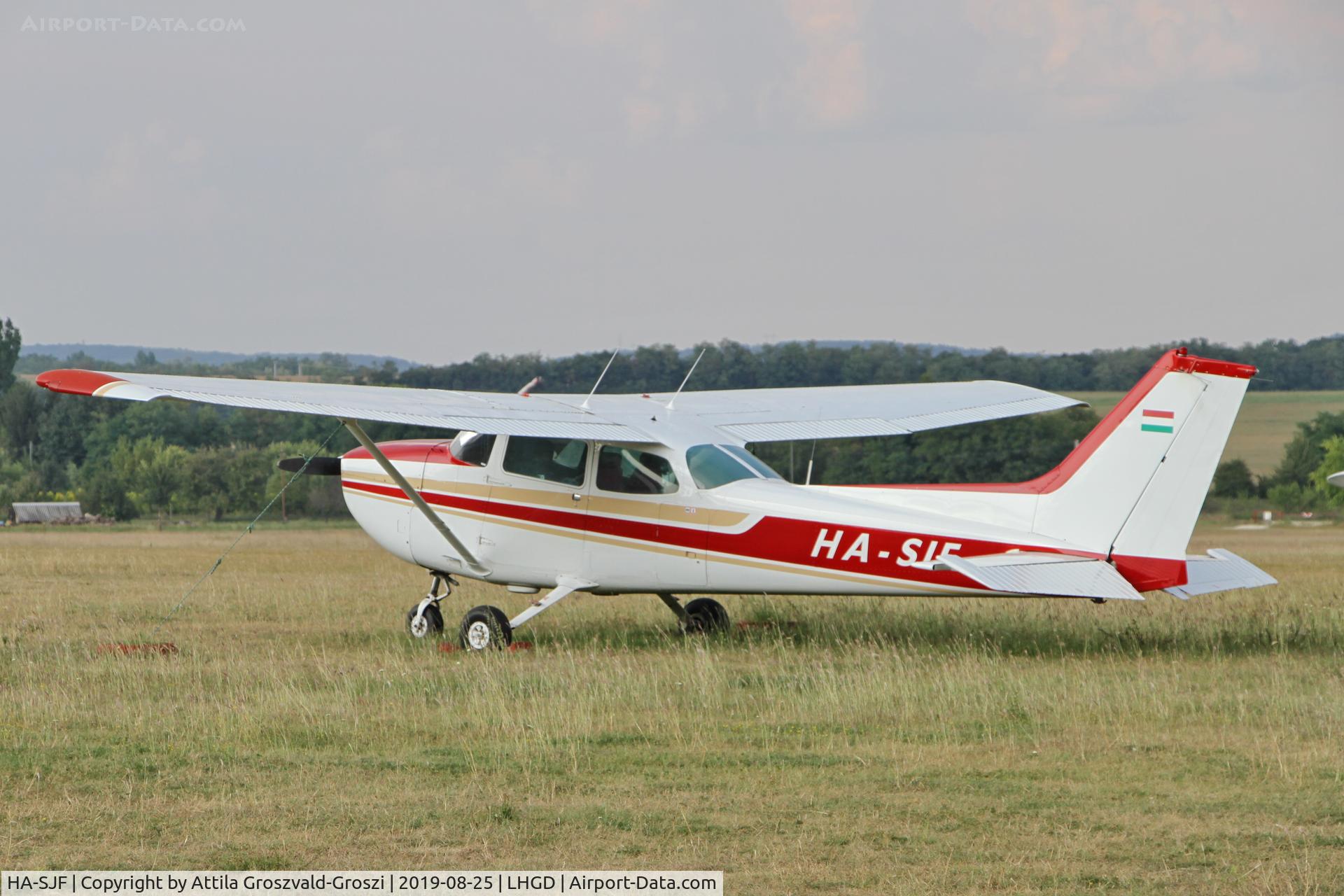 HA-SJF, 1979 Cessna 172N Skyhawk C/N 17273311, LHGD - Gödöllö Airport, Hungary