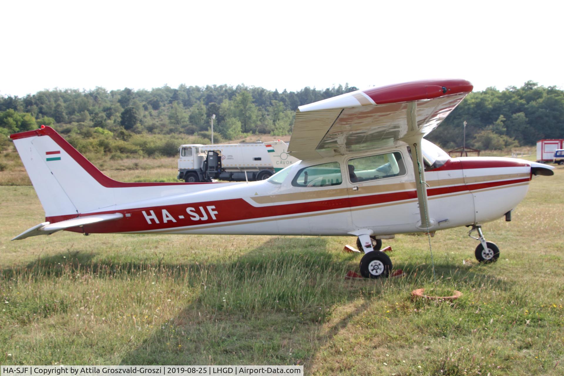 HA-SJF, 1979 Cessna 172N Skyhawk C/N 17273311, LHGD - Gödöllö Airport, Hungary