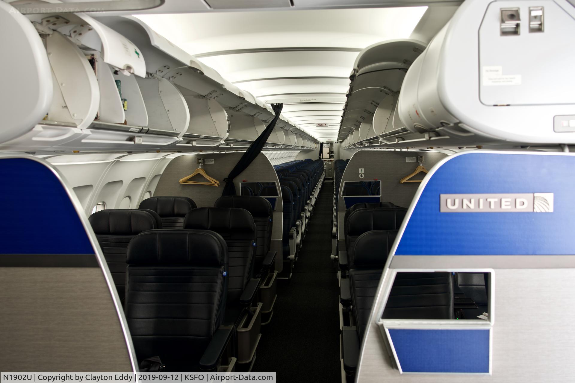 N1902U, 2006 Airbus A320-214 C/N 2714, SFO 2019.