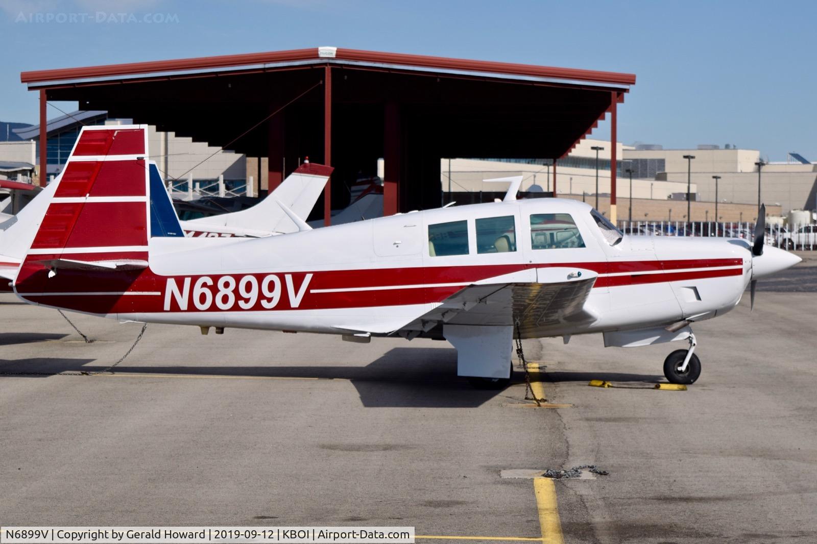 N6899V, 1975 Mooney M20F Executive C/N 22-1286, Parked on north GA ramp.