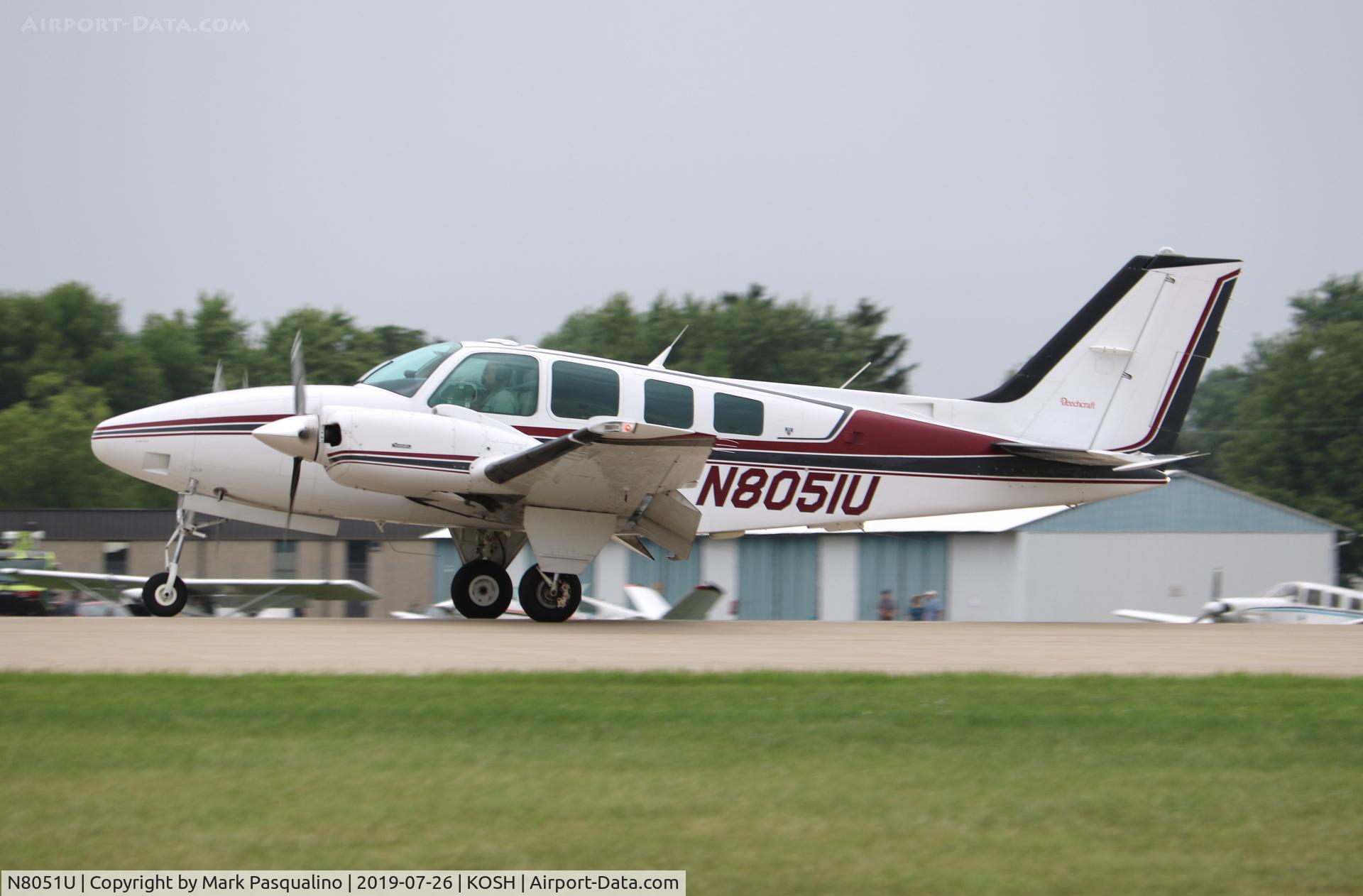 N8051U, 1990 Beech 58 Baron C/N TH-1607, Beech 58