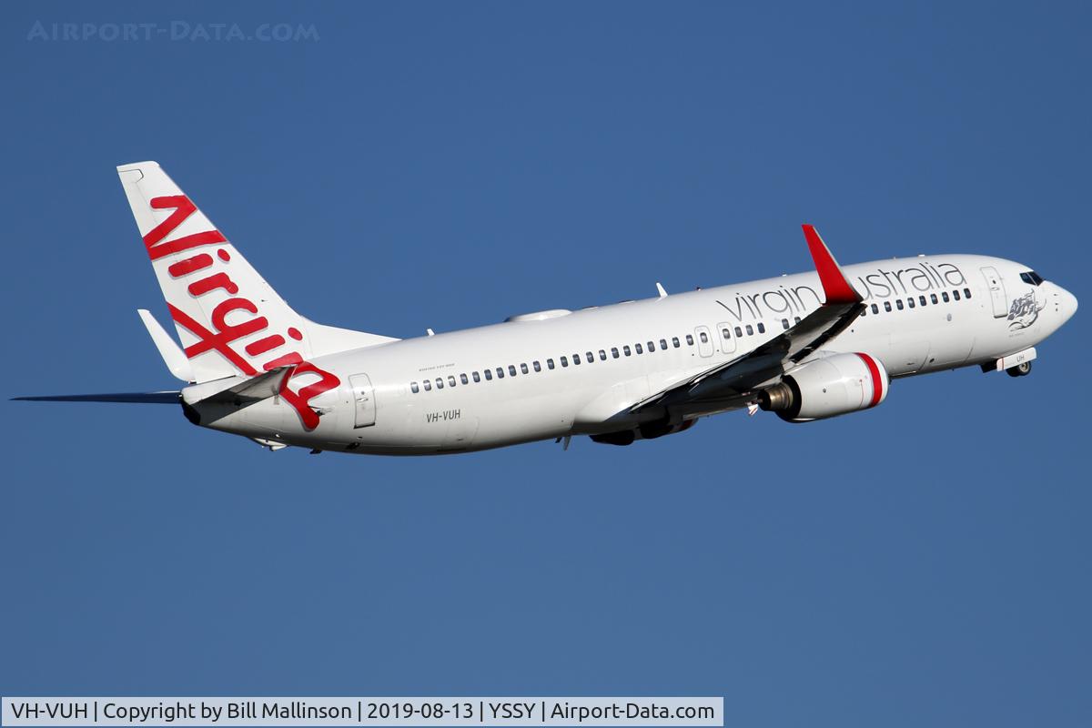 VH-VUH, 2006 Boeing 737-8FE C/N 34440/2003, away from 3-4L