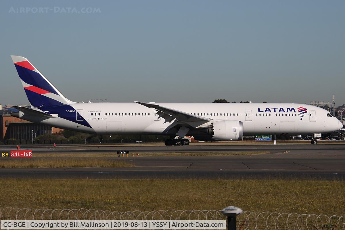 CC-BGE, 2015 Boeing 787-9 Dreamliner C/N 38478, taxi from 3-4R
