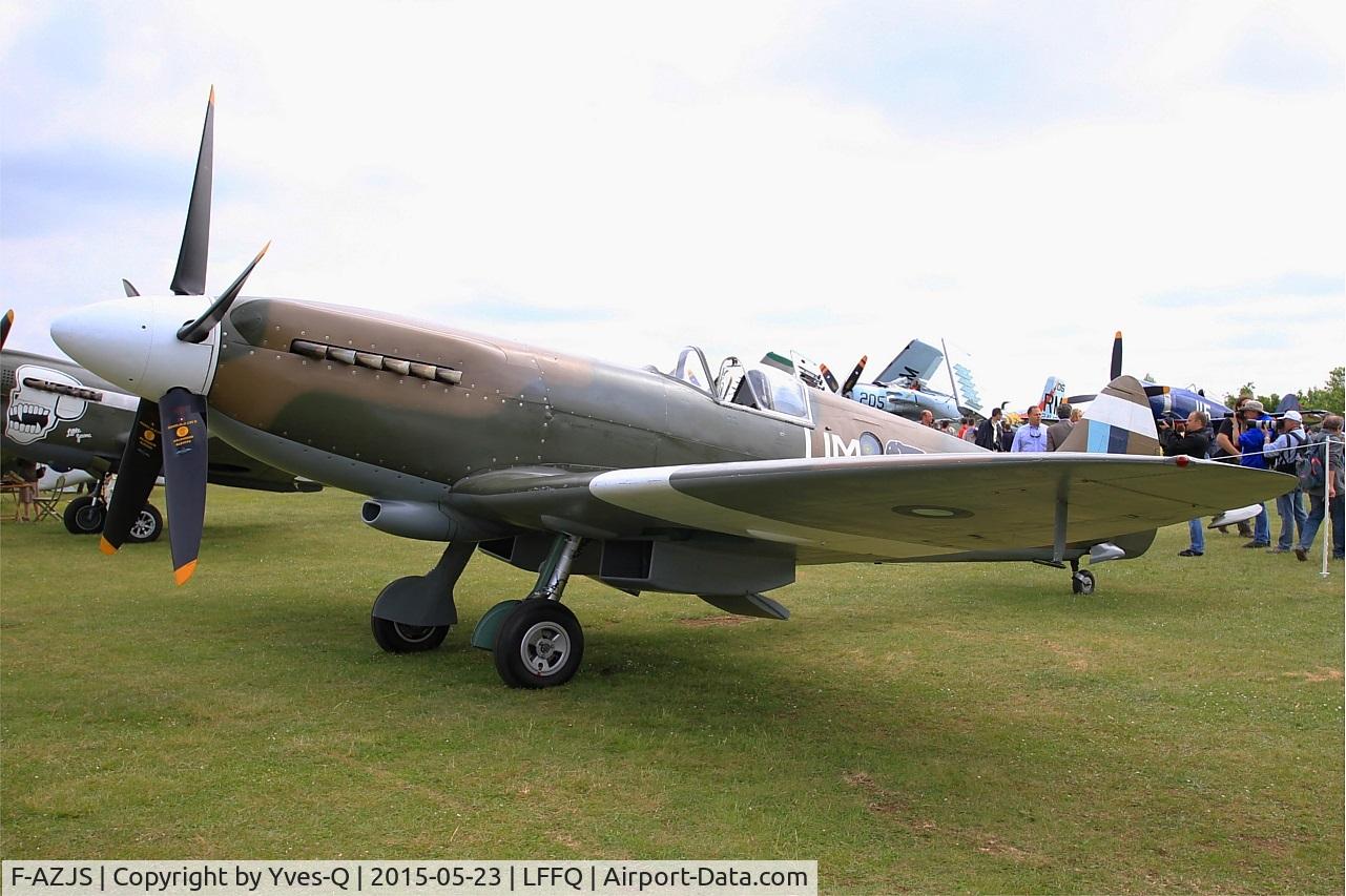 F-AZJS, 1944 Supermarine 389 Spitfire PR.XIX C/N 6S/585110, Supermarine 389 Spitfire PR.XIX, Static display, La Ferté-Alais airfield (LFFQ) Air show 2015