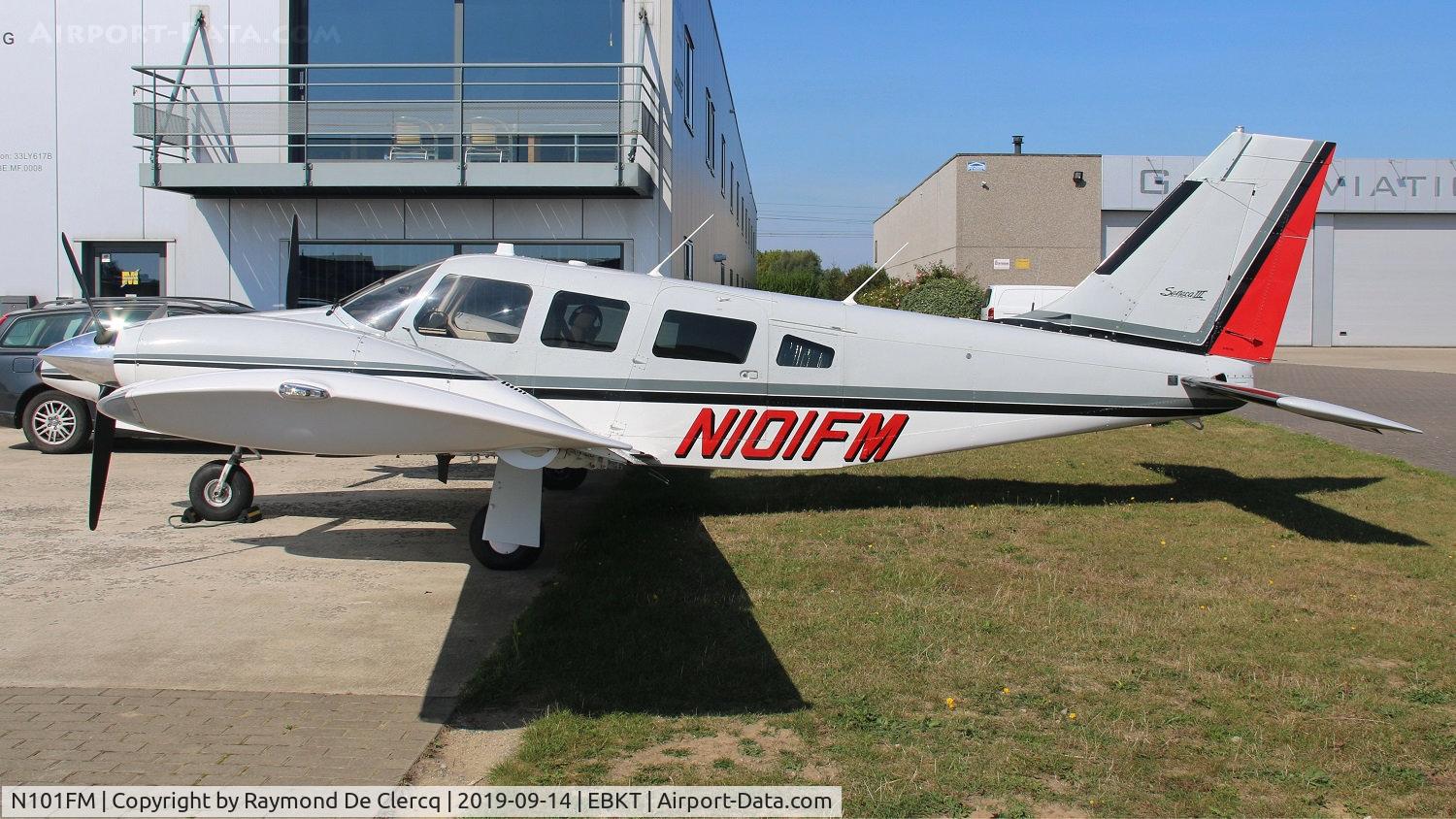 N101FM, Piper PA-34-220T C/N 3433153, At Wevelgem.