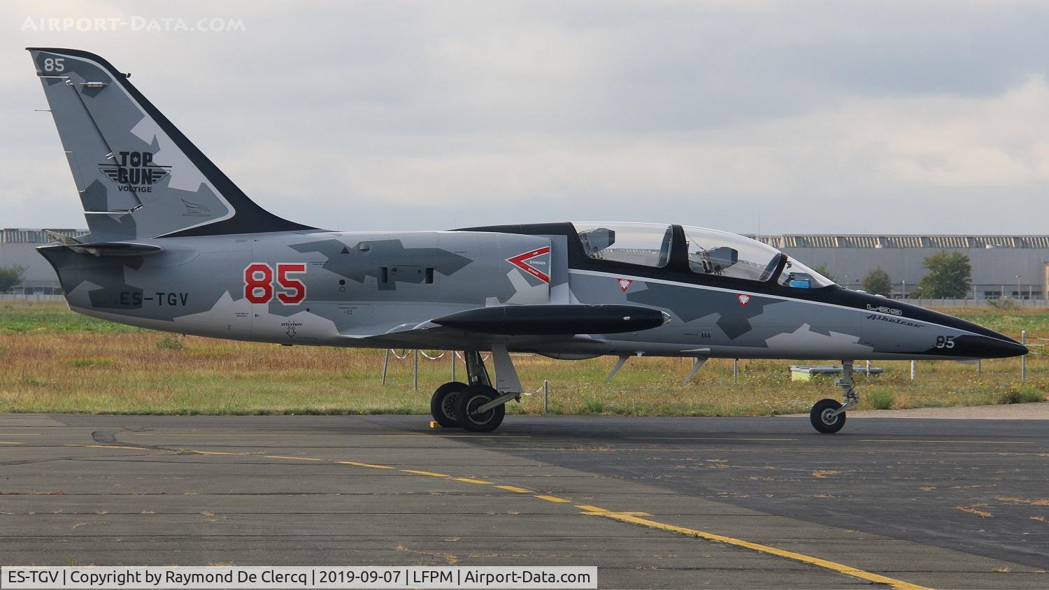 ES-TGV, 1984 Aero L-39C Albatros C/N 432845, Air Legend airshow at Melun.