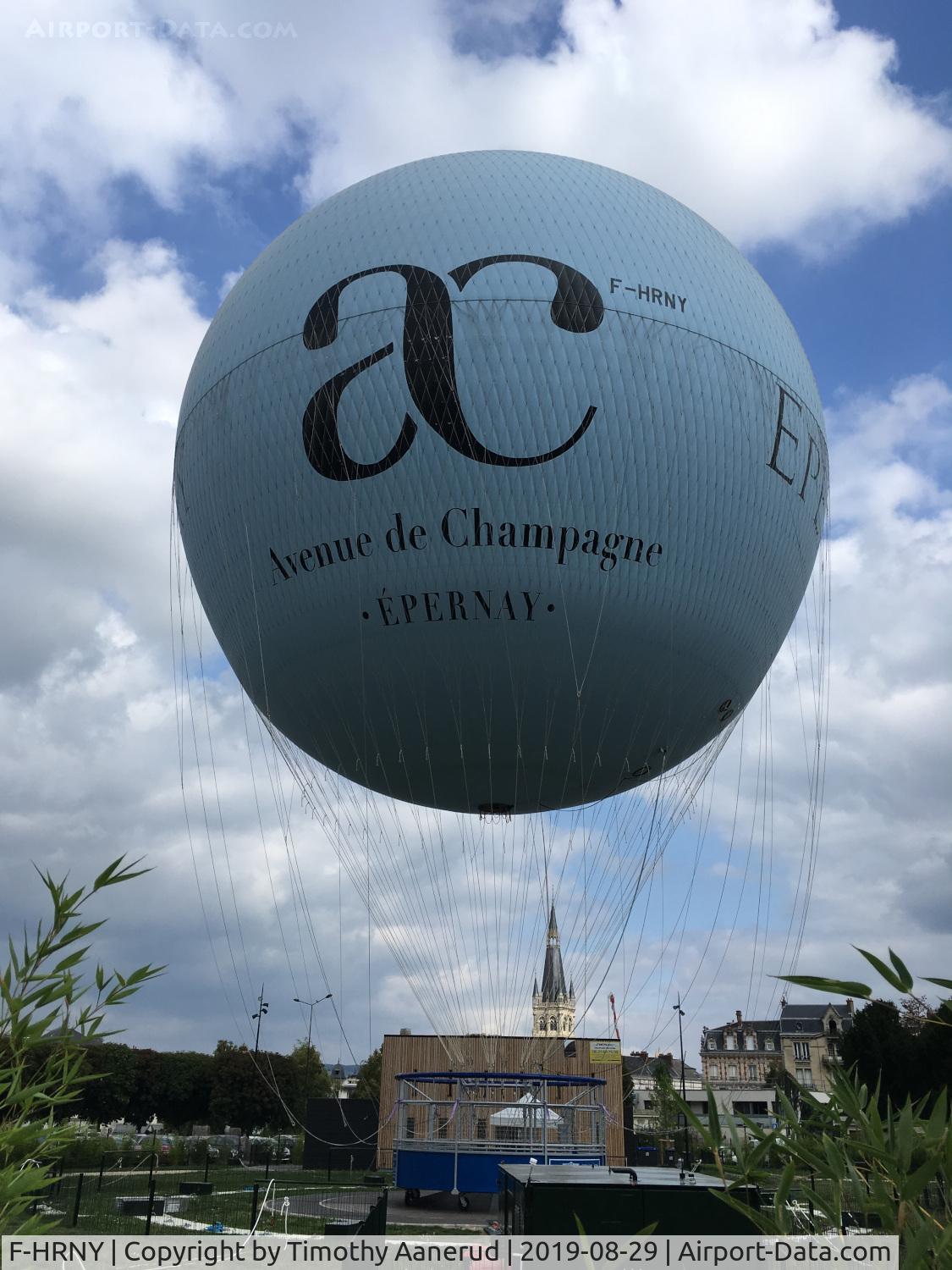 F-HRNY, Aerophile 5500 C/N 064, Aerophile 5500, c/n: 064. Tethered rides available
