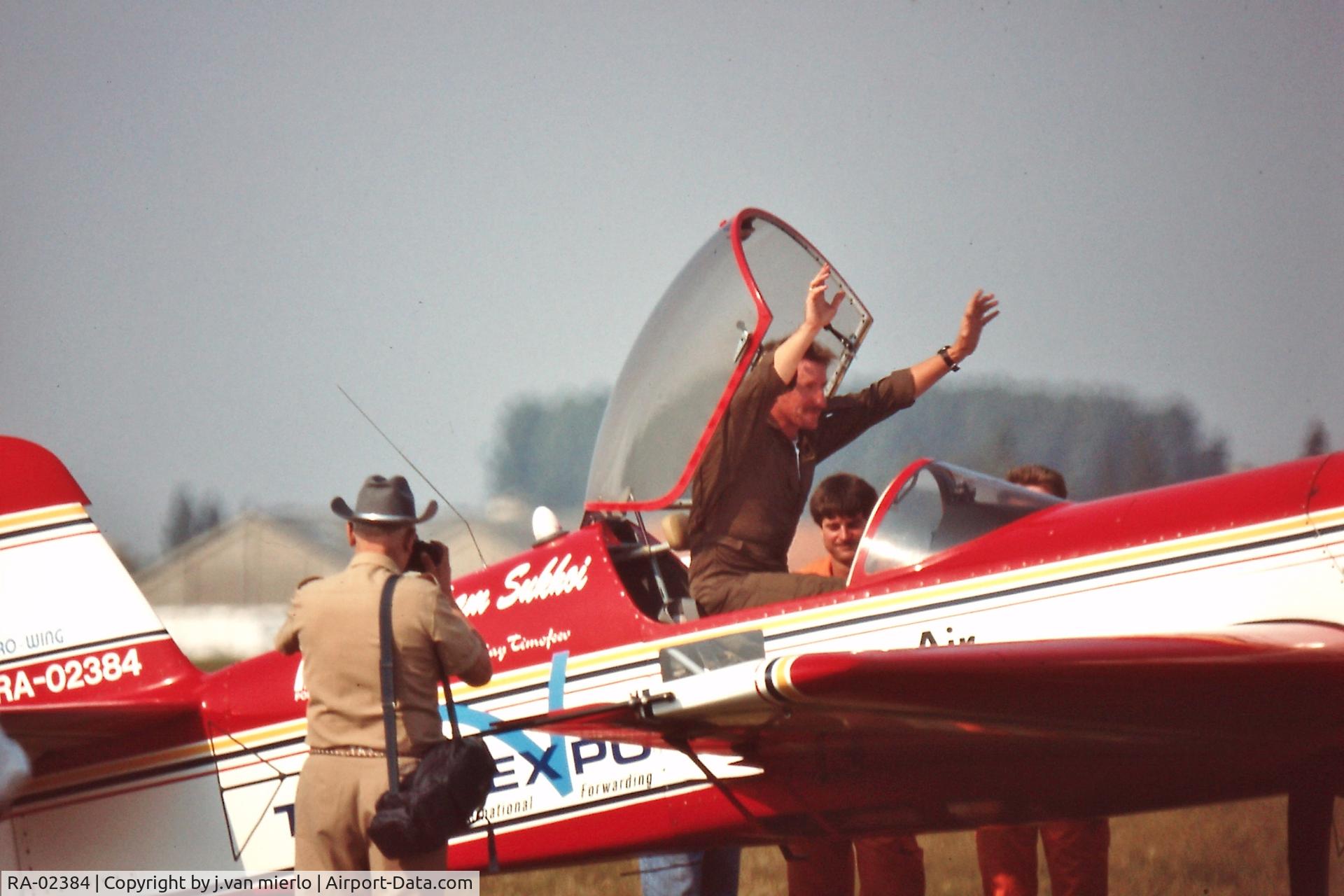 RA-02384, Sukhoi SU-26M2 C/N 86-10, Moorsele air show