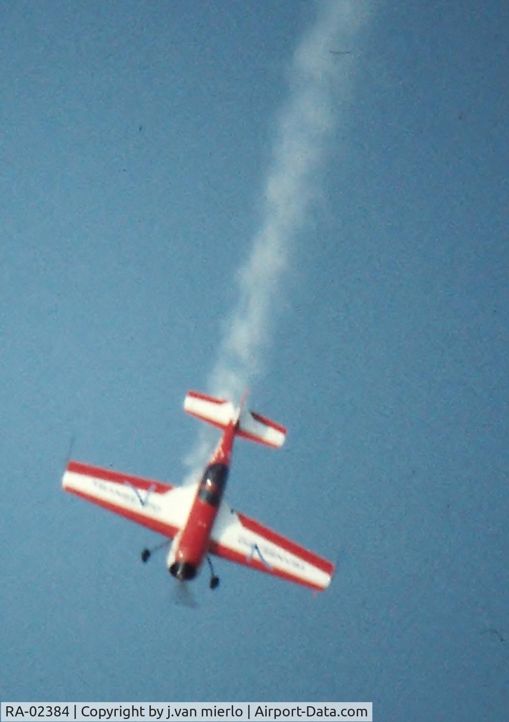 RA-02384, Sukhoi SU-26M2 C/N 86-10, Moorsele air show