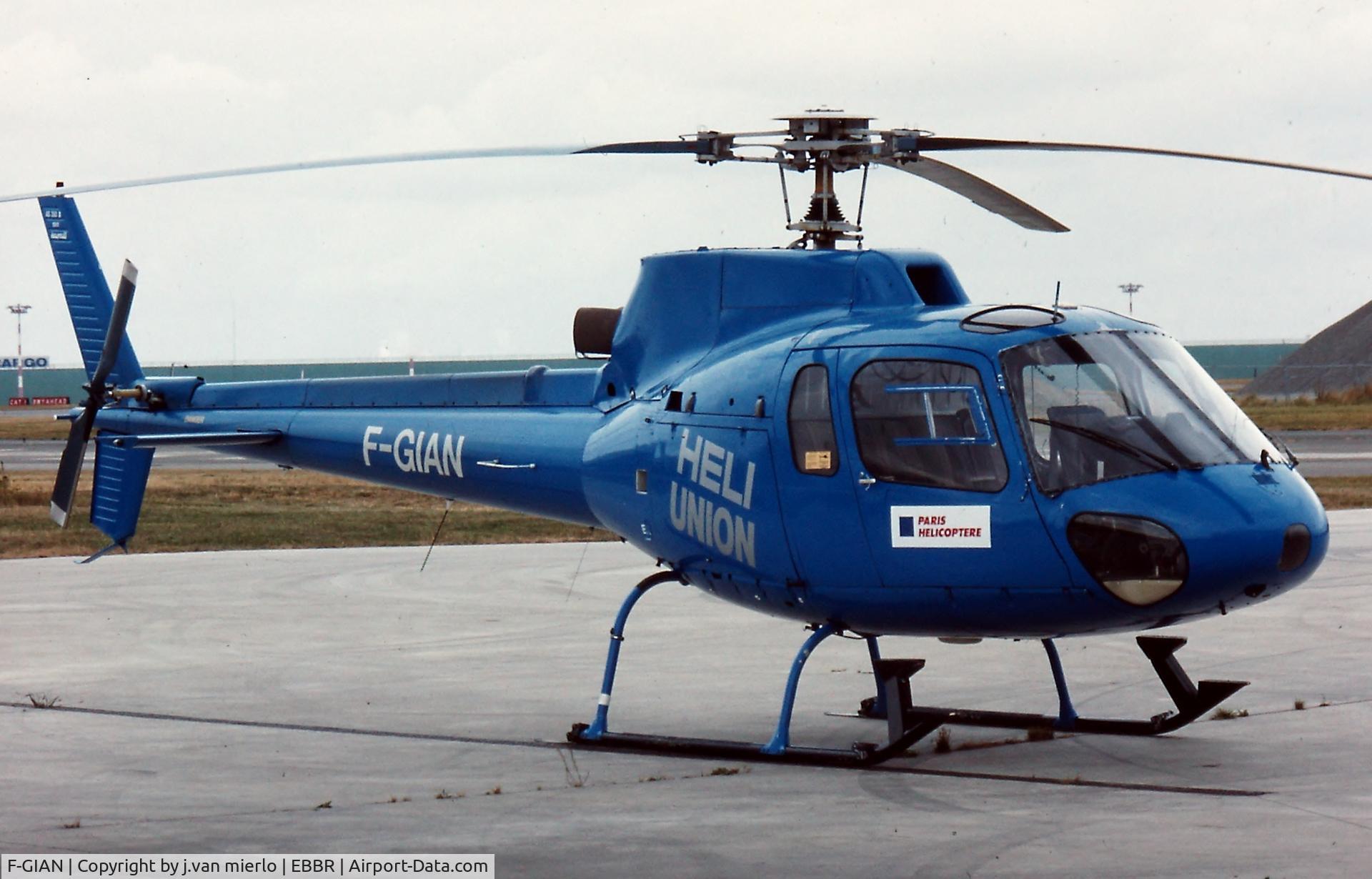 F-GIAN, Aerospatiale AS-350BA Ecureuil C/N 1911, Brussels G.A.T.