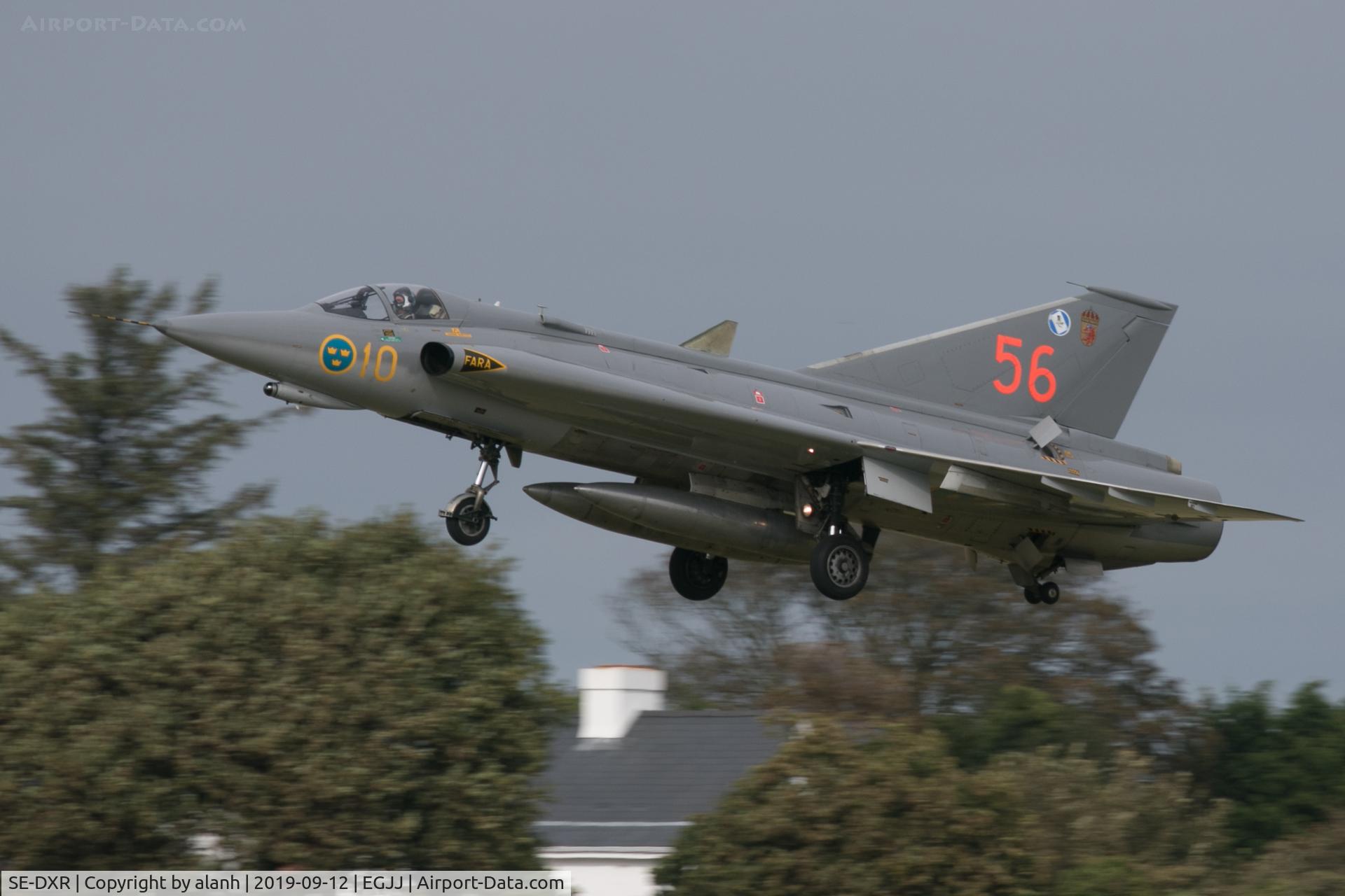 SE-DXR, 1969 Saab J-35J Draken C/N 35-556, Landing after display at Jersey airshow 2019