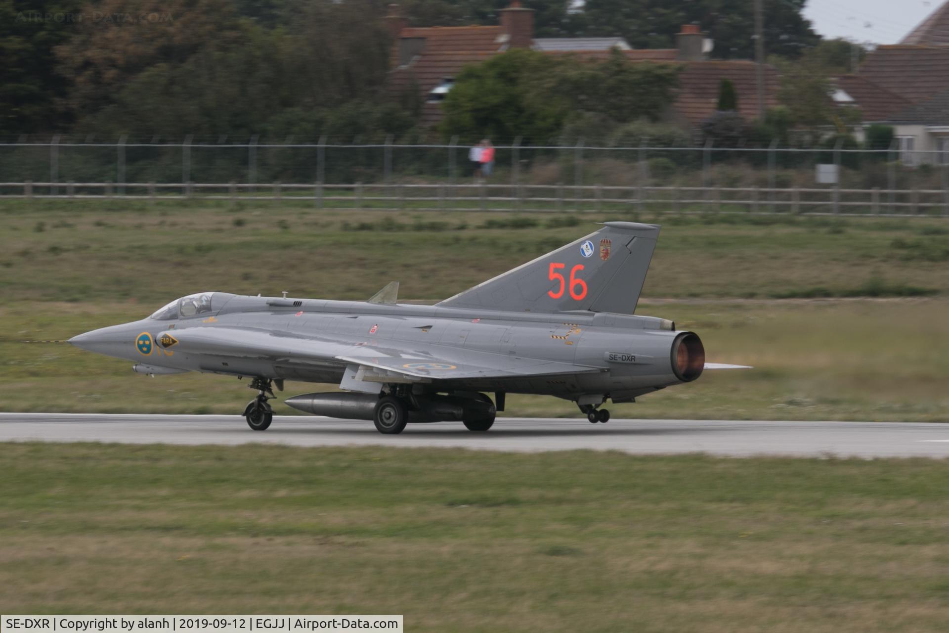 SE-DXR, 1969 Saab J-35J Draken C/N 35-556, Departing to display at Jersey airshow 2019