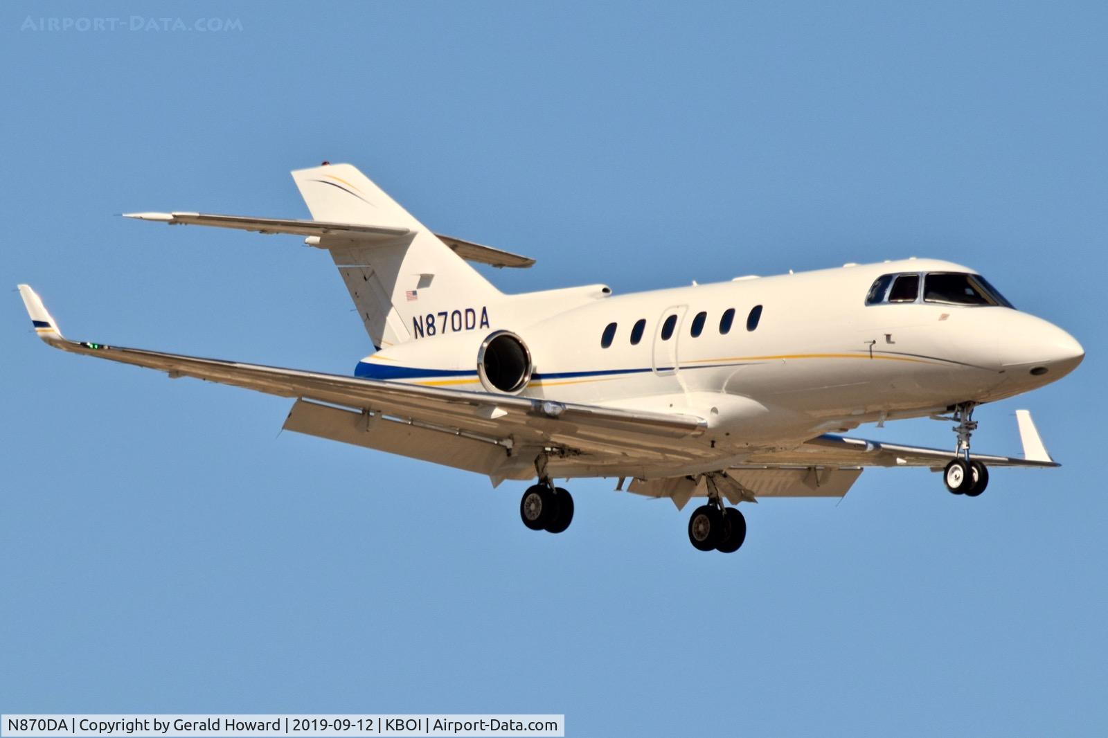 N870DA, 2011 Hawker Beechcraft 900XP C/N HA-0178, Landing RWY 10R.