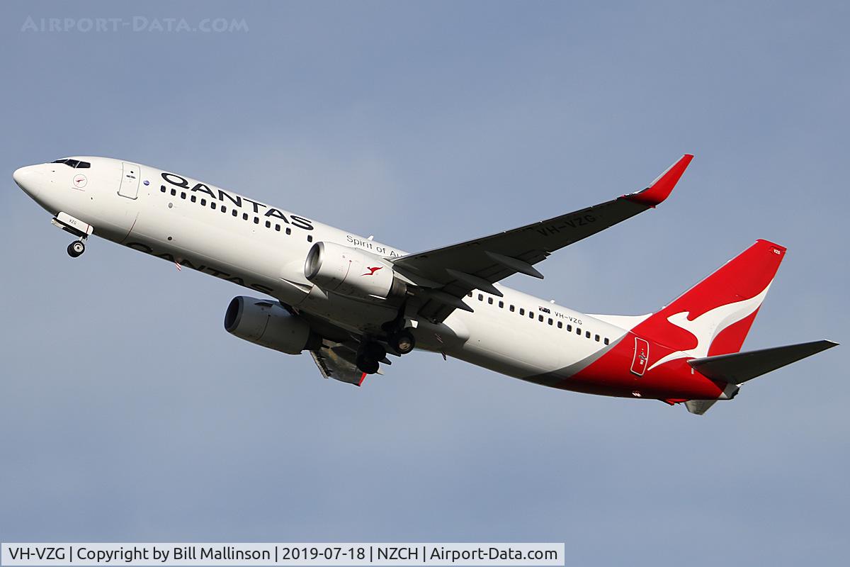 VH-VZG, 2009 Boeing 737-838 C/N 34201, AWAY TO MEL