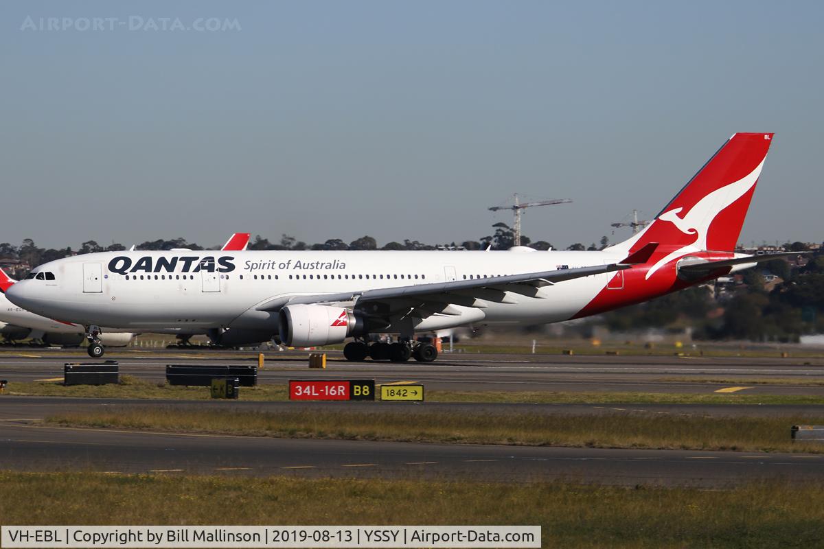 VH-EBL, 2008 Airbus A330-203 C/N 976, away from 1-6R
