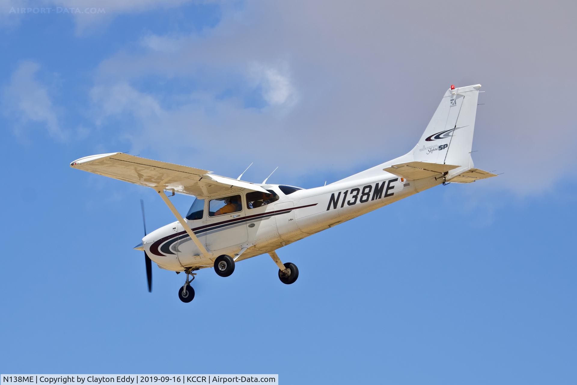 N138ME, 2000 Cessna 172S C/N 172S8422, Buchanan Field Concord California 2019.