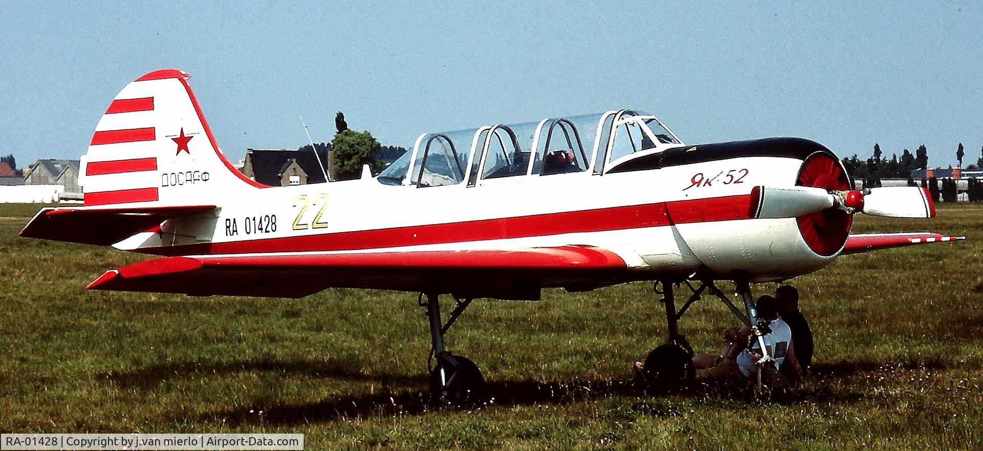 RA-01428, 1990 Yakovlev Yak-52 C/N 9010410, Moorsele air show, Belgium 95