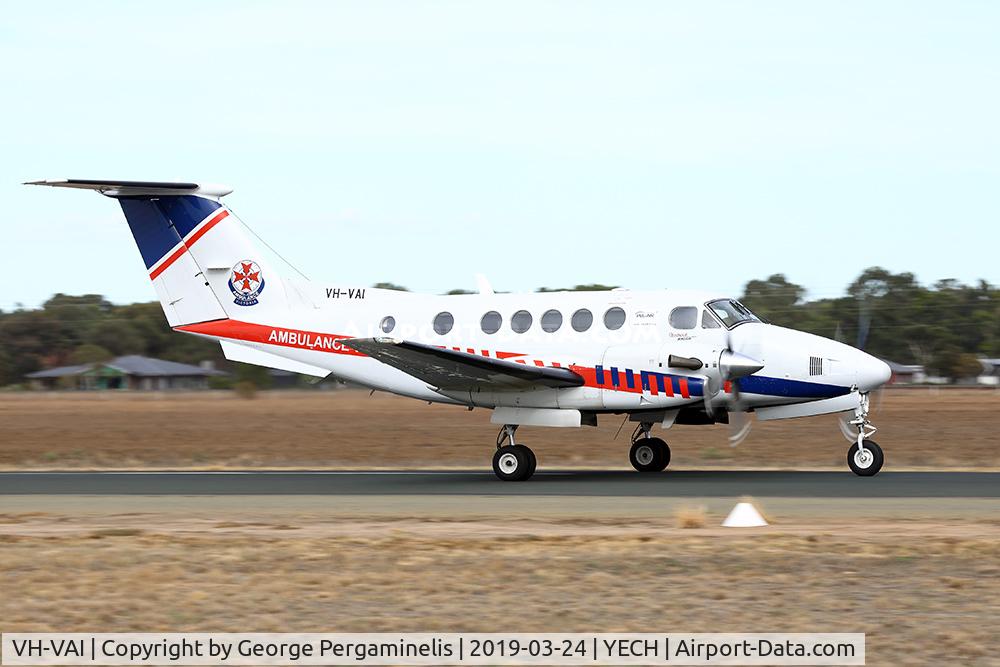 VH-VAI, 2022 Textron (Beech) B300C Super King Air (350) C/N FM-107, Antique Aeroplane Assn of Australia National Fly-in.