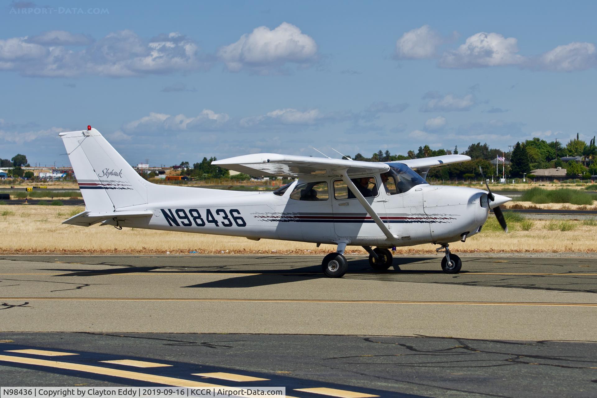 N98436, 1998 Cessna 172R C/N 17280612, Buchanan Field Concord California 2019.