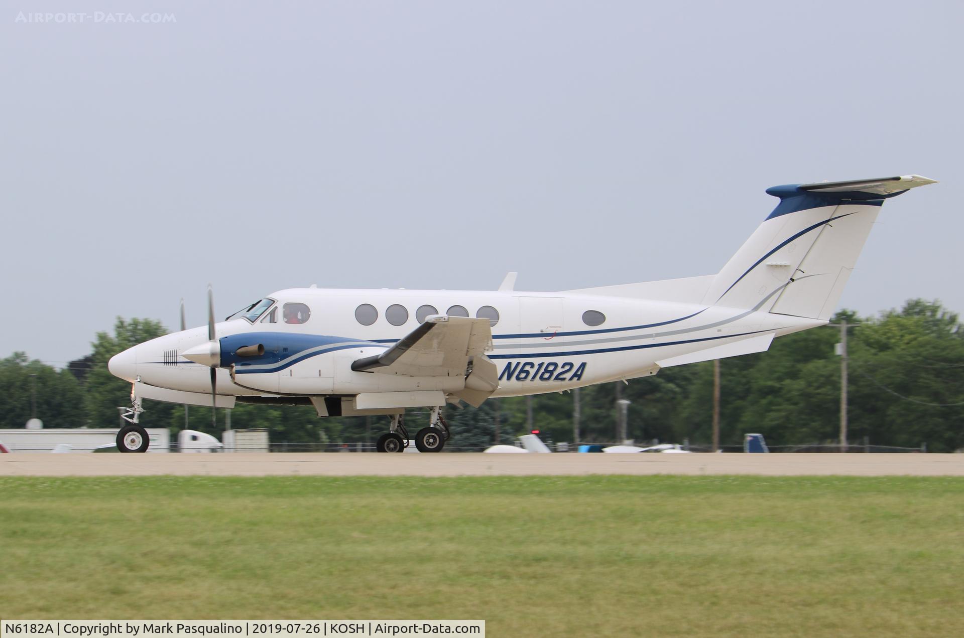 N6182A, 1994 Beech B200 King Air C/N BB-1484, Beech B200