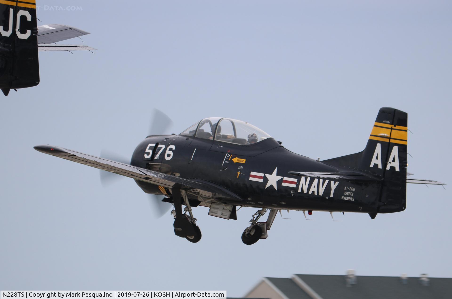 N228TS, 1954 North American T-28D Trojan C/N 200-422, North American T-28D