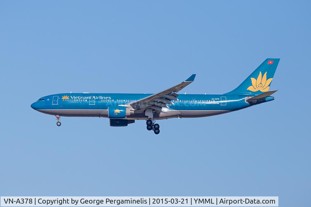 VN-A378, 2009 Airbus A330-223 C/N 1019, On final for runway 16.